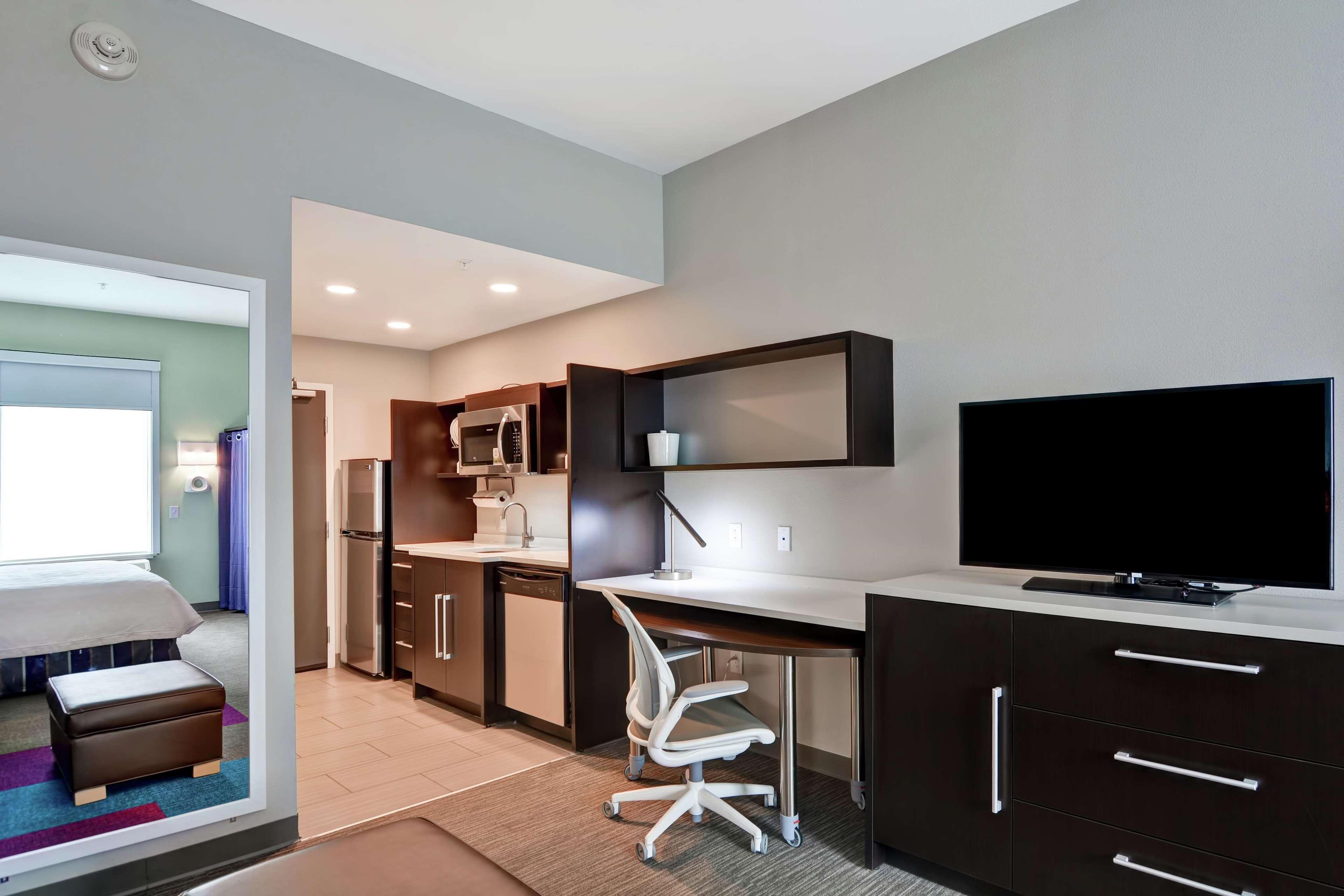 Home2 Suites Pensacola I-10 At North Davis Hwy Екстериор снимка